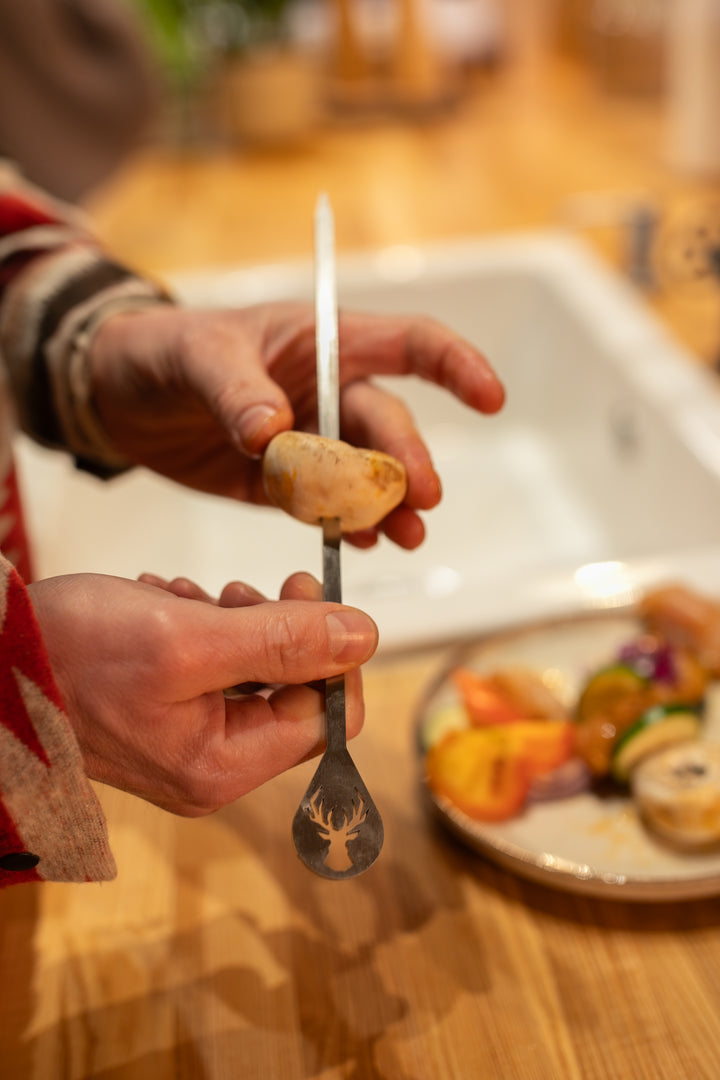 Schaschlikhalter für Alpha 600 – Edelstahl | Masuria Wild