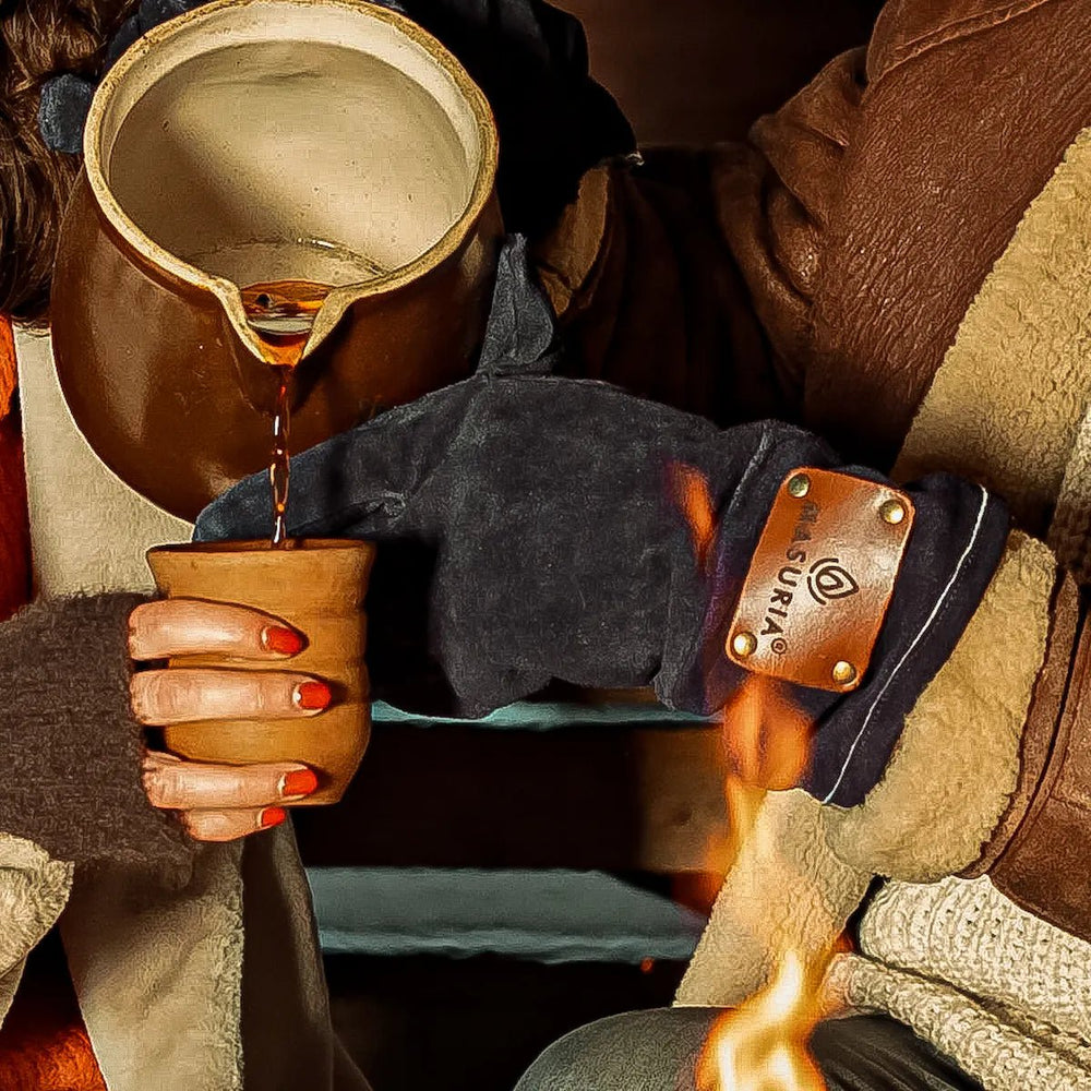 Leather Gloves for Grilling – Natural Leather, Kevlar | Masuria Living – Masuria Wild | smokeless fire pit, outdoor chair (rauchfreies Feuerstelle, Gartenstuhl)